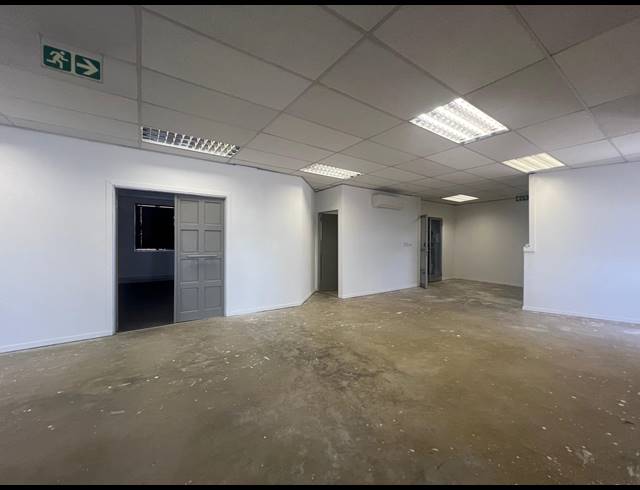224M² OFFICE TO LET IN MEYERSDAL